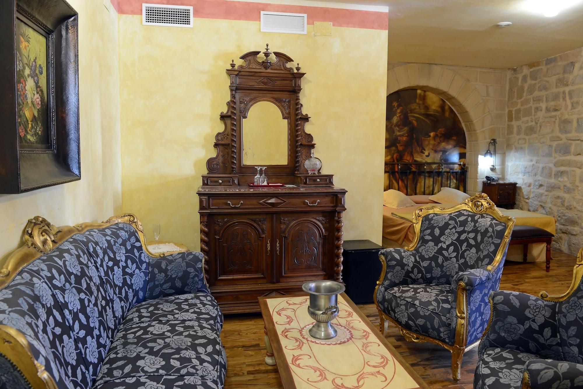 באיסה Hotel Cetina Palacio De Los Salcedo מראה חיצוני תמונה