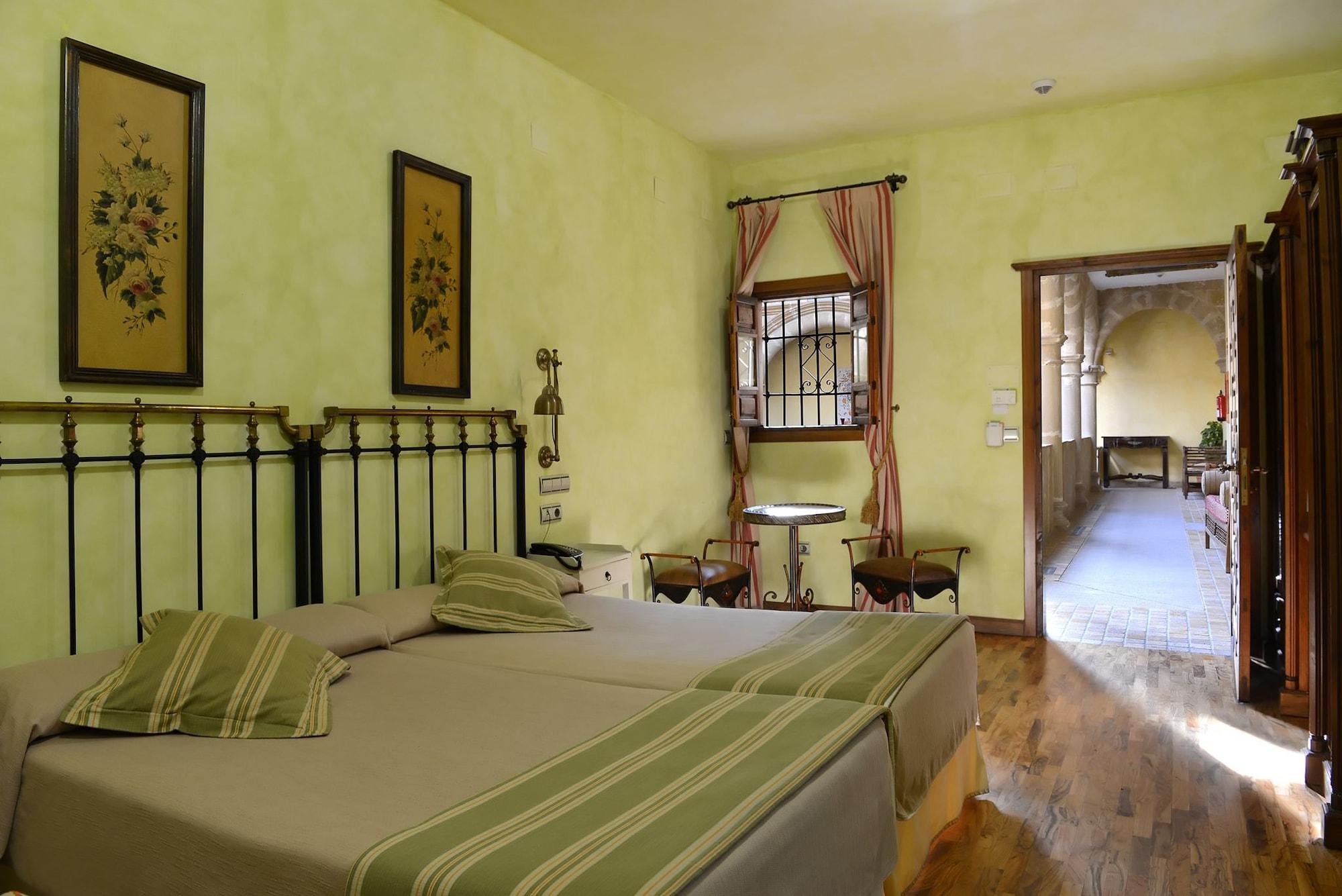 באיסה Hotel Cetina Palacio De Los Salcedo מראה חיצוני תמונה