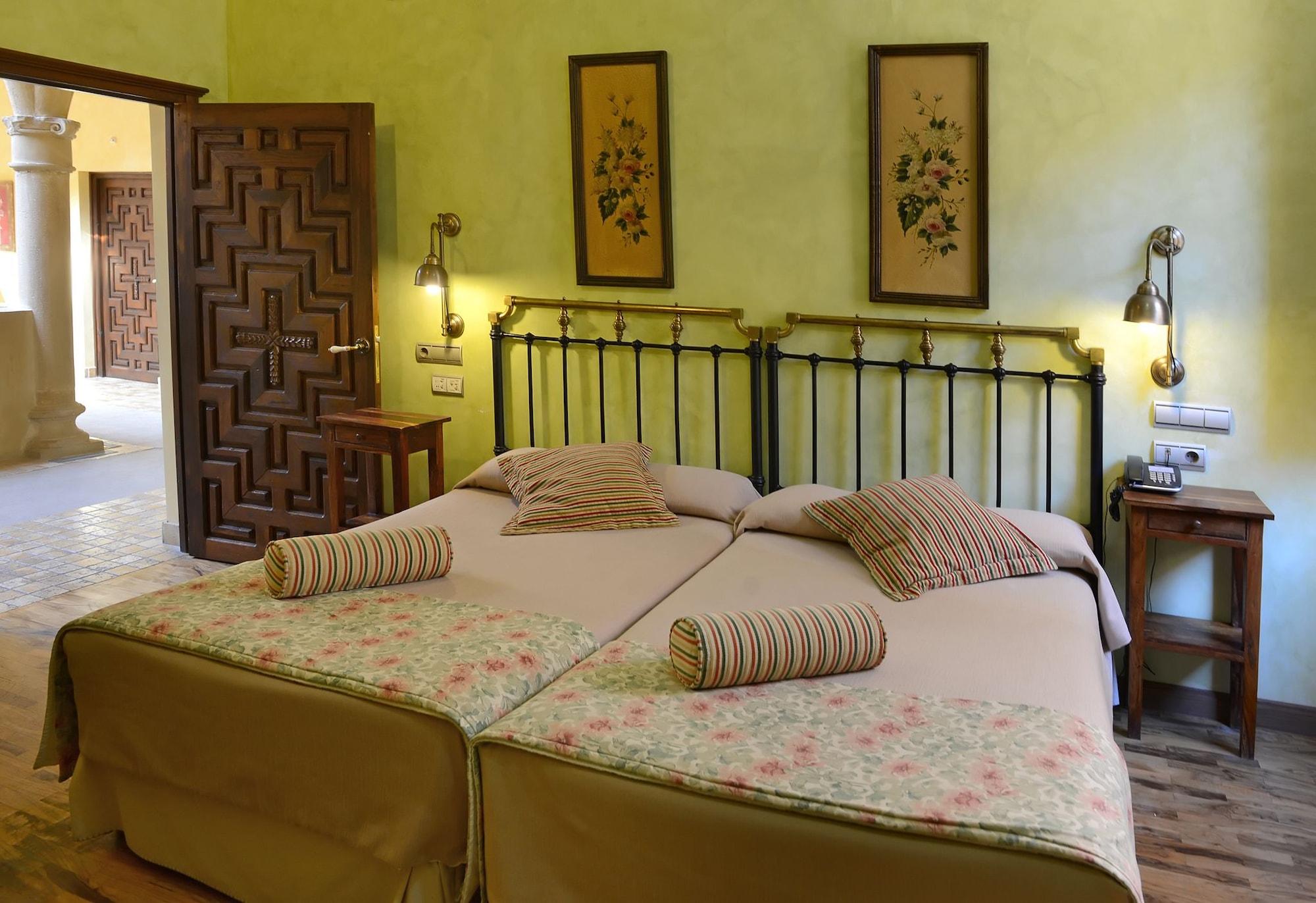 באיסה Hotel Cetina Palacio De Los Salcedo מראה חיצוני תמונה